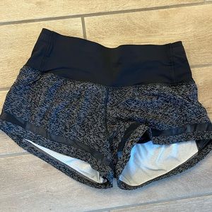 Lululemon shorts size 4